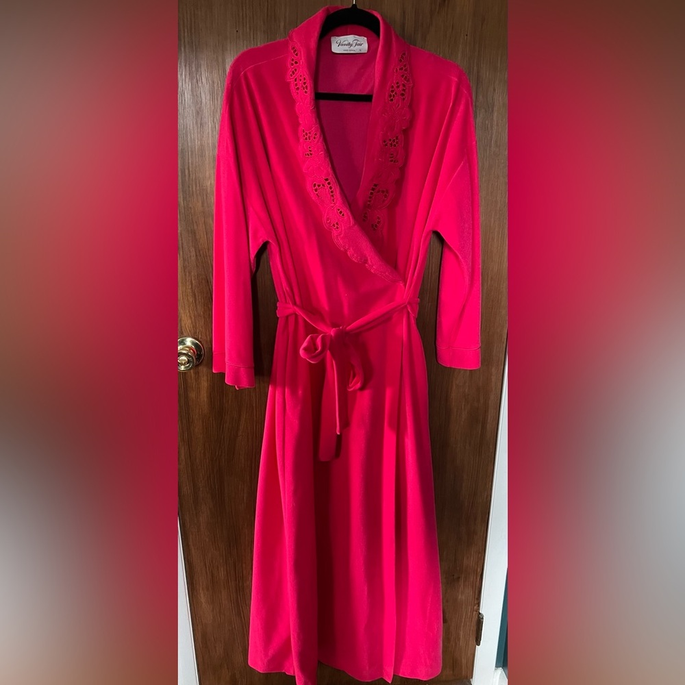 Vintage Vanity Fair Robe